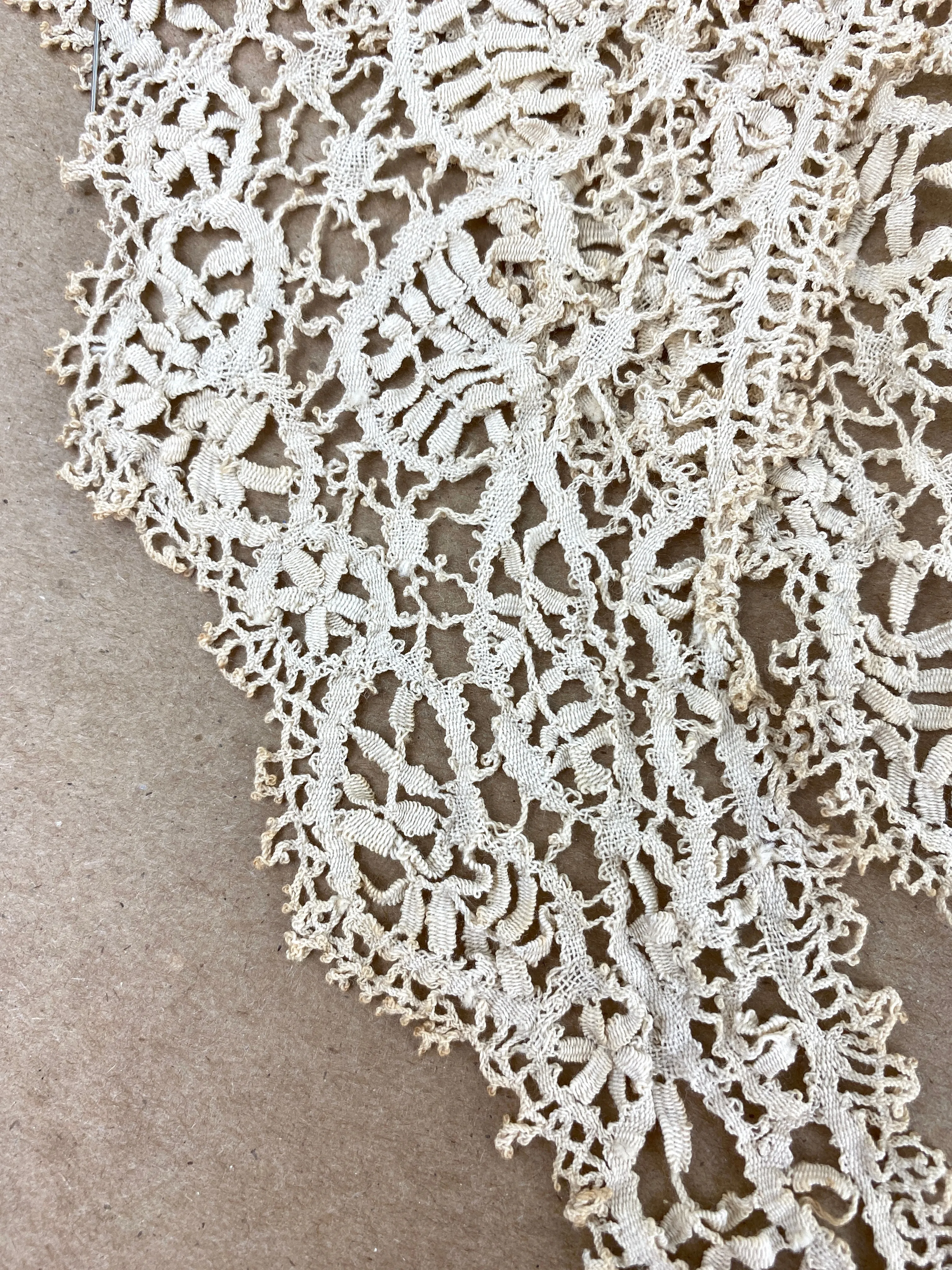 Antique Edwardian Handmade Beige Lace Collar