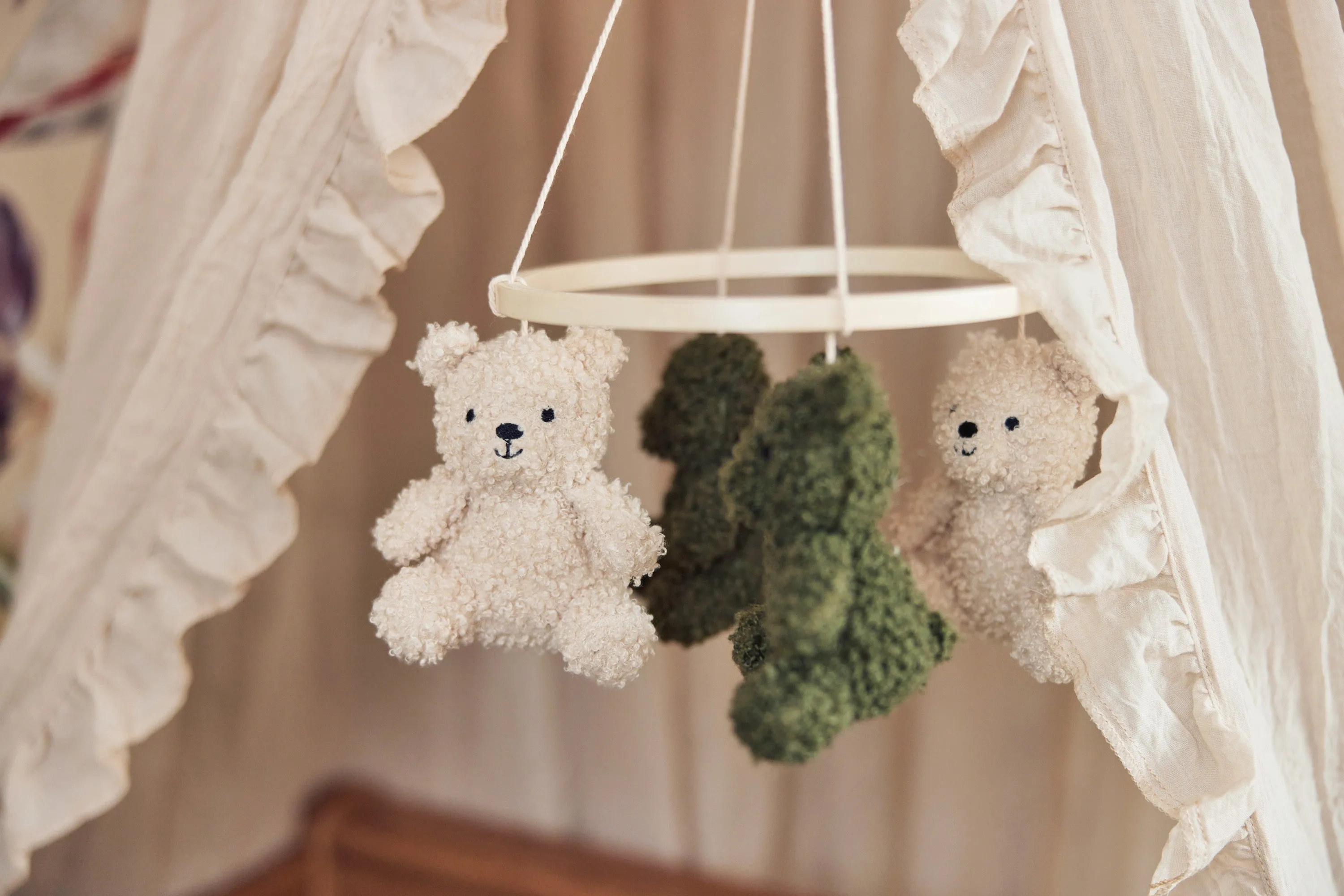 Baby Mobile - Teddy Bear - Leaf Green/Naturel