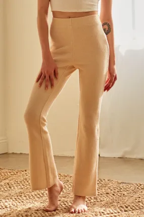 *FLARED KNIT PANTS CREAM