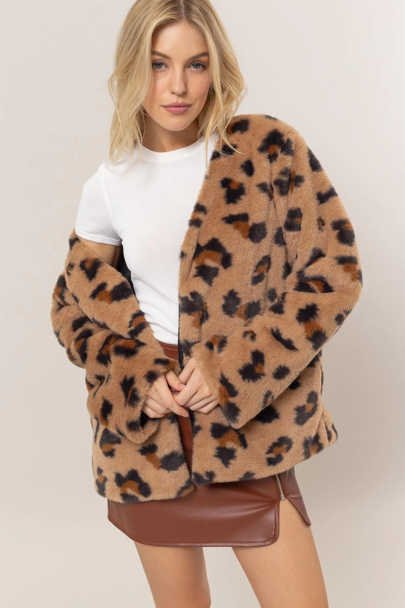 HF25C054-Animal Pattern Faux Fur Jacket