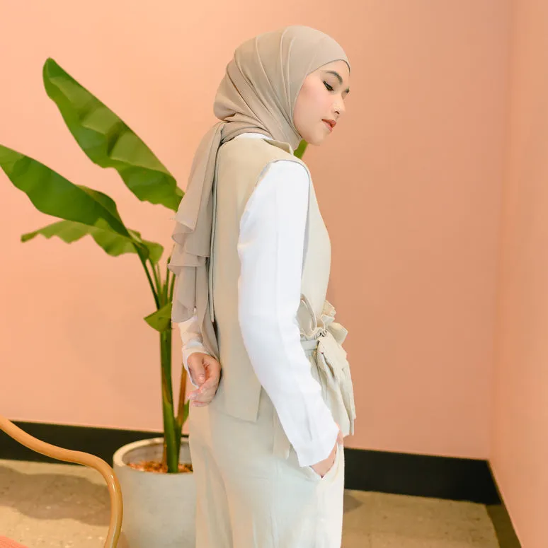 Kumi Vest Cream (Atasan Rompi Linen) Ukuran M