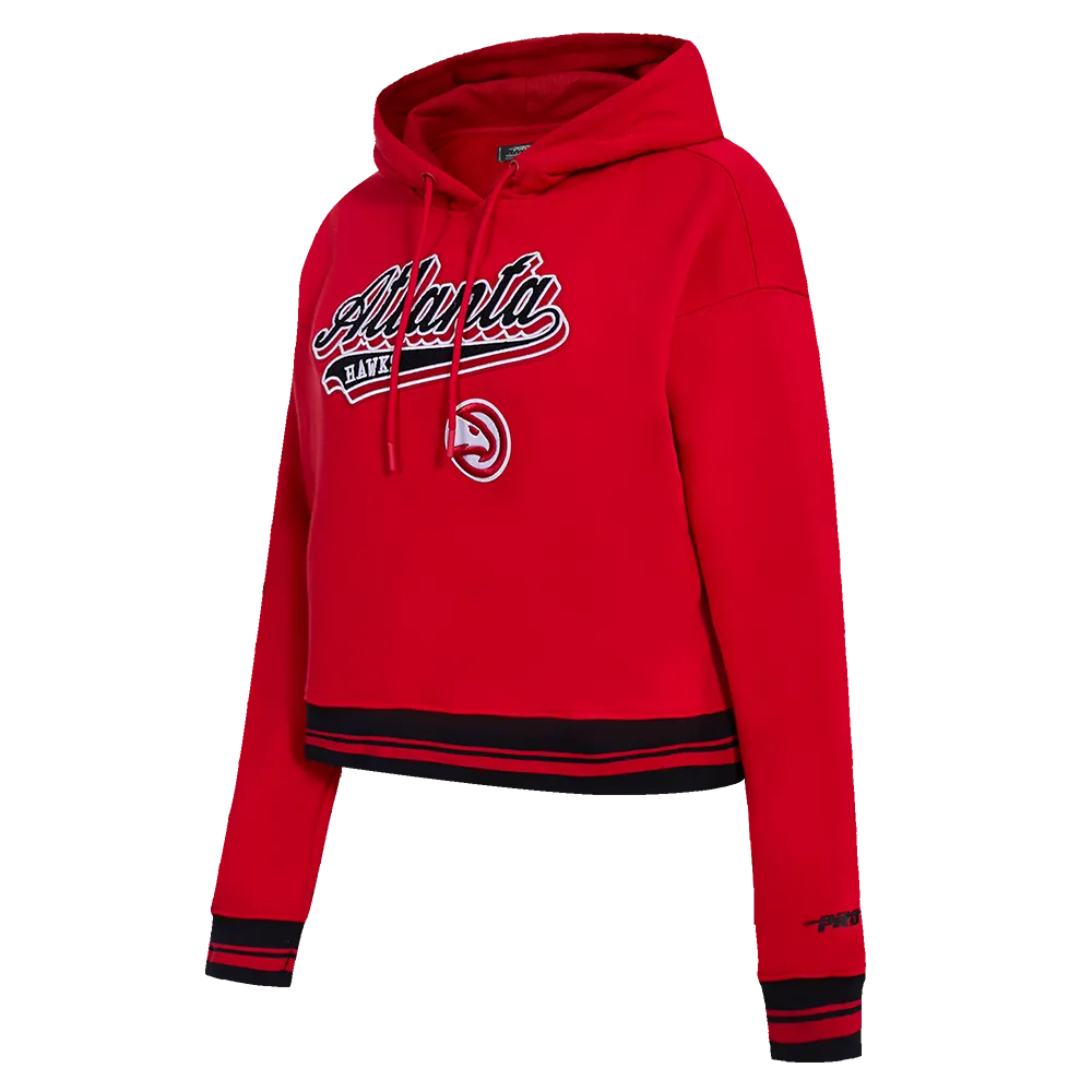 NBA ATLANTA HAWKS SCRIPT TAIL WOMEN'S RIB FLC CROPPED PO HOODIE (RED/BLACK)