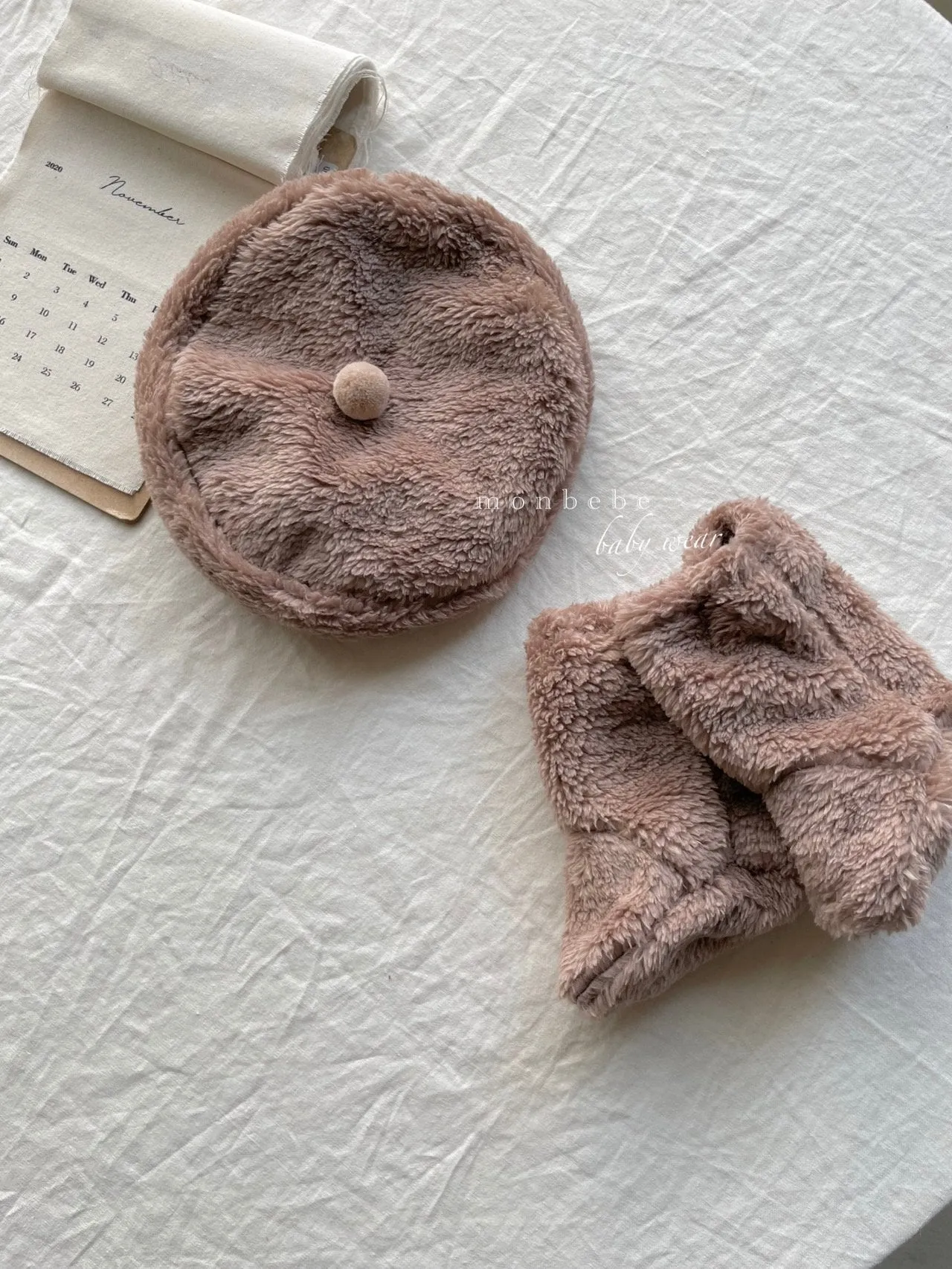 NEWBORN MONBEBE TEDDY BABY BOOTIES ( ONE SIZE)