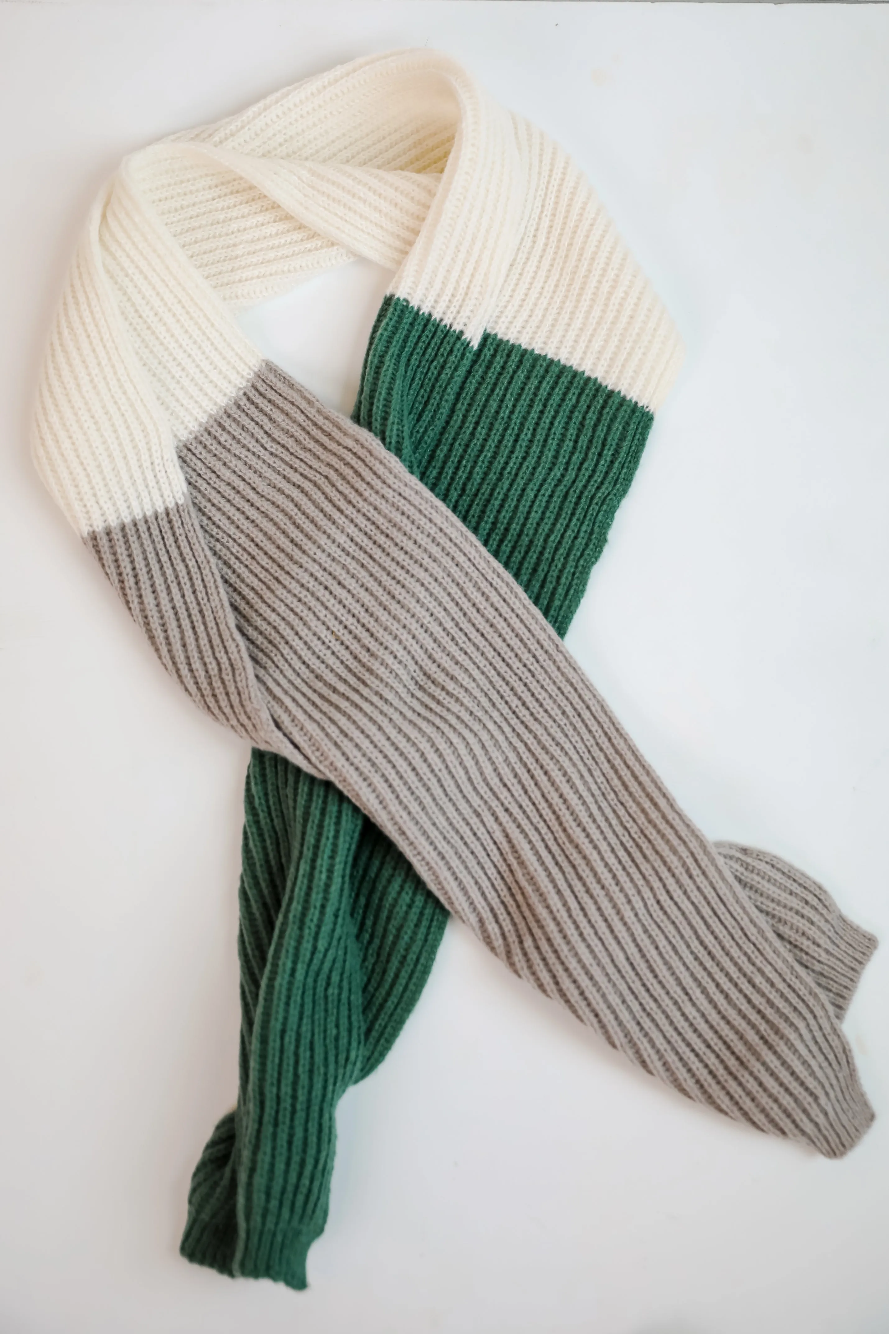 Peak Scenery Green Color Block Scarf