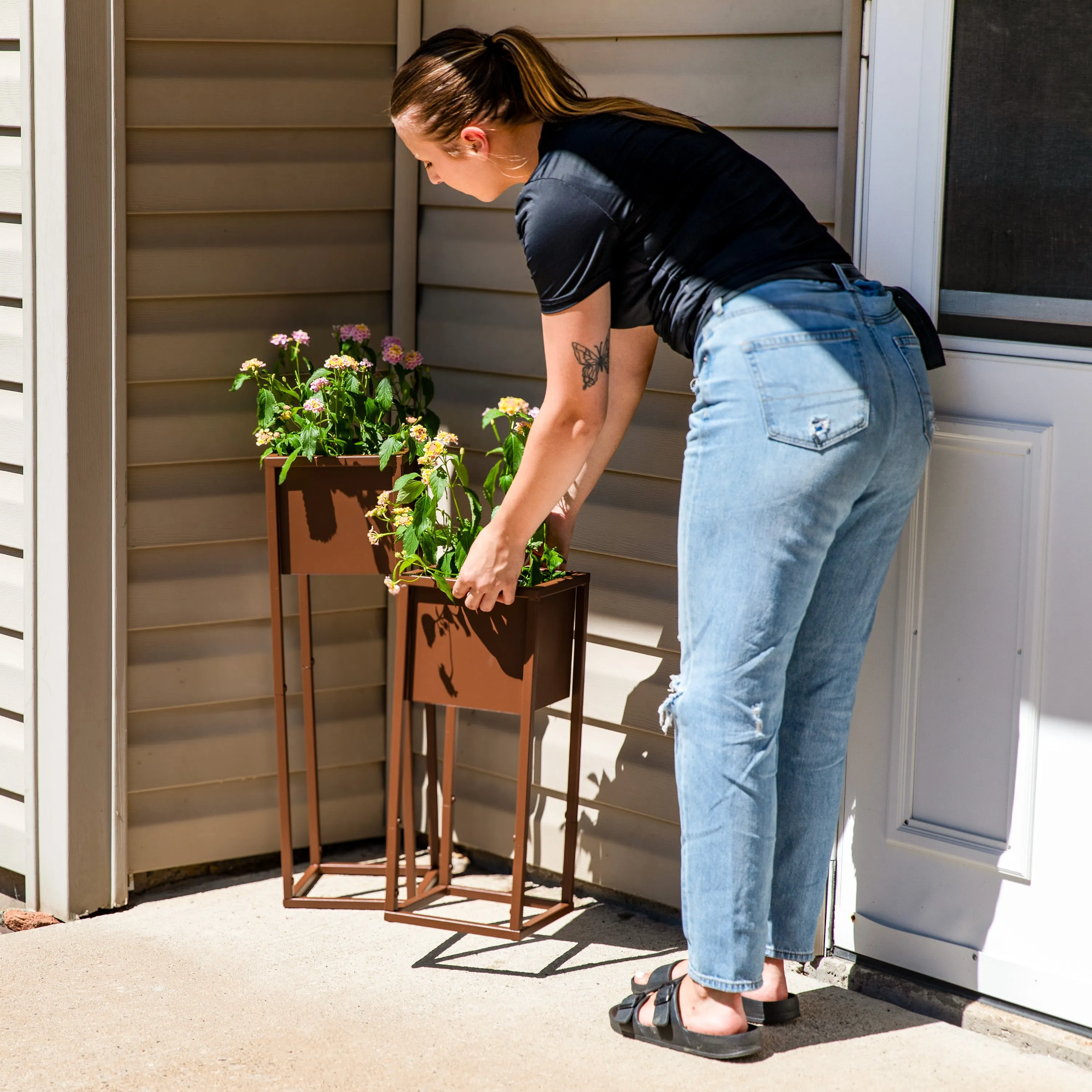 Sunnydaze Modern Simplicity Metal Planter Boxes with Legs - 19.75" H and 27" H