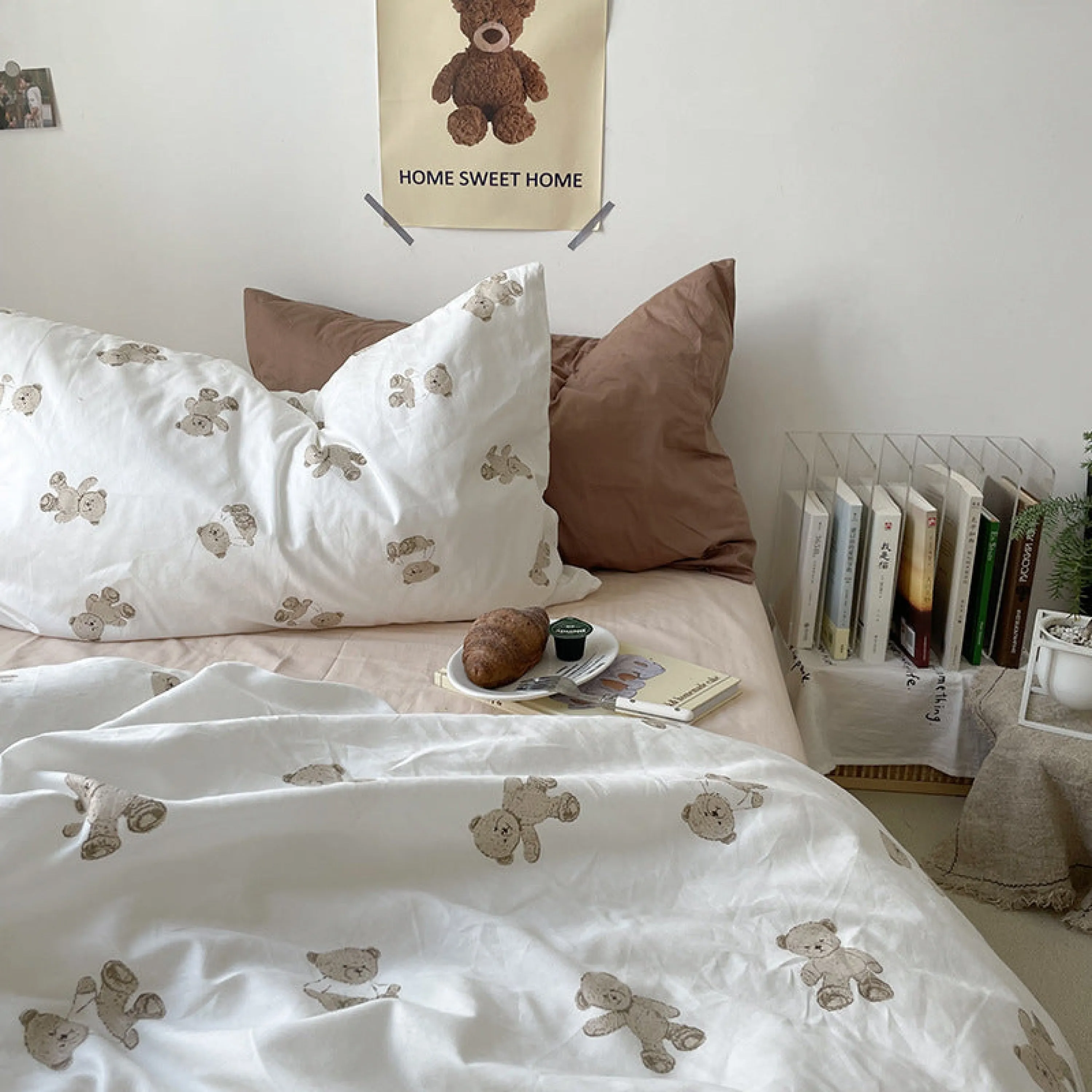 Teddy Duvet Cover / White   Beige