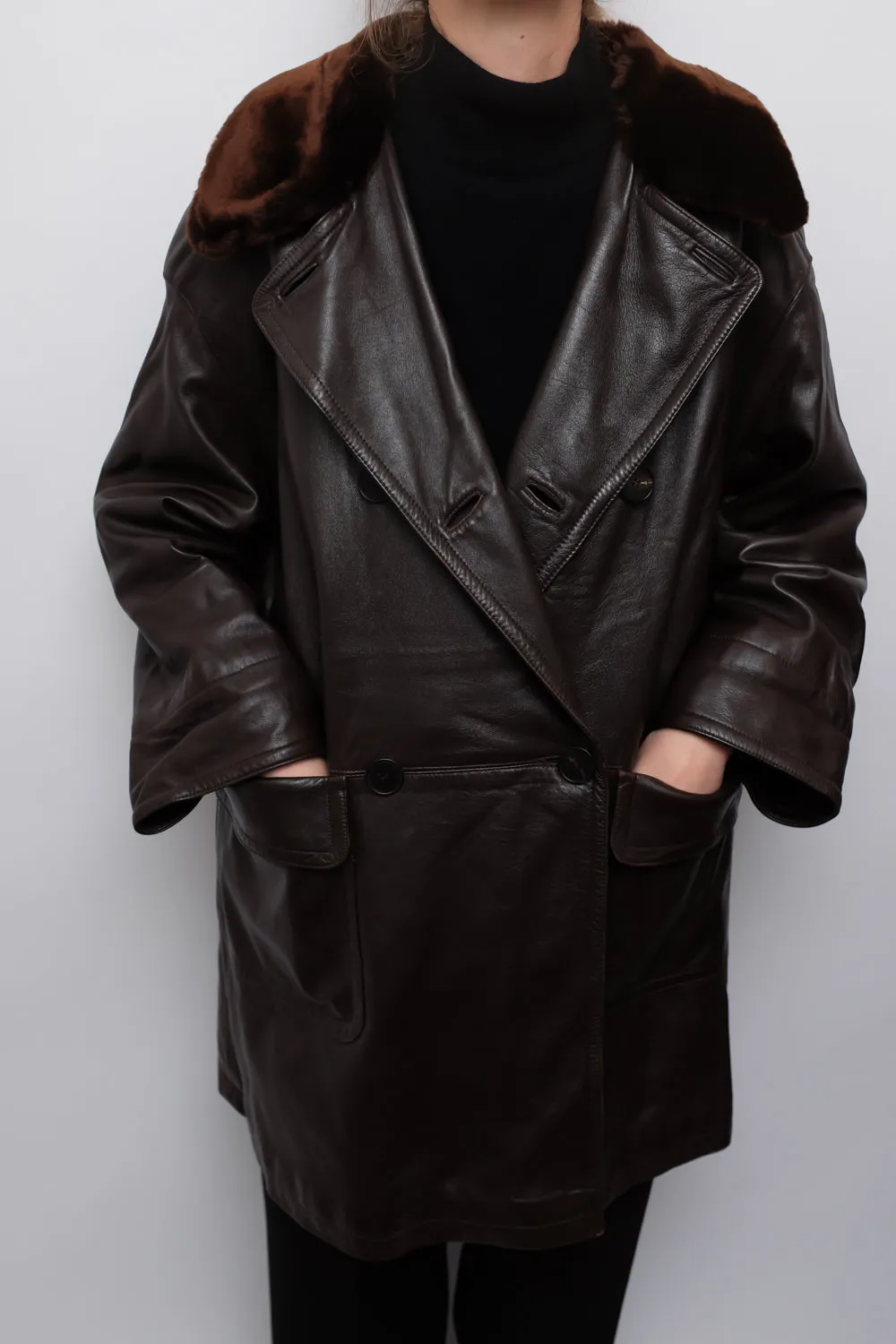 VINTAGE BROWN LEATHER COAT